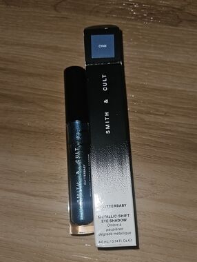 Smith & Cult Glitterbaby Metallic-Shift Eye Shadow in Cyan